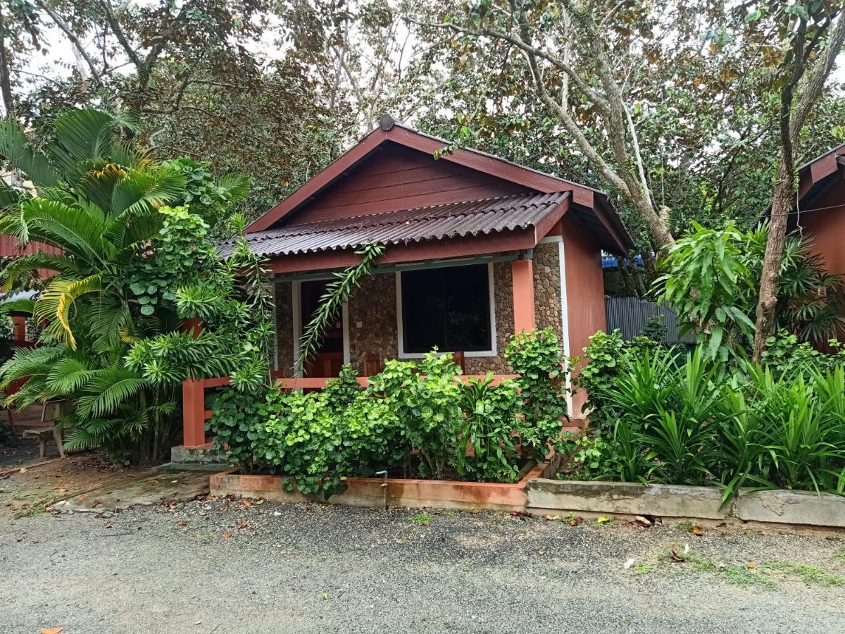 Hotel Pina House Kep Esterno foto