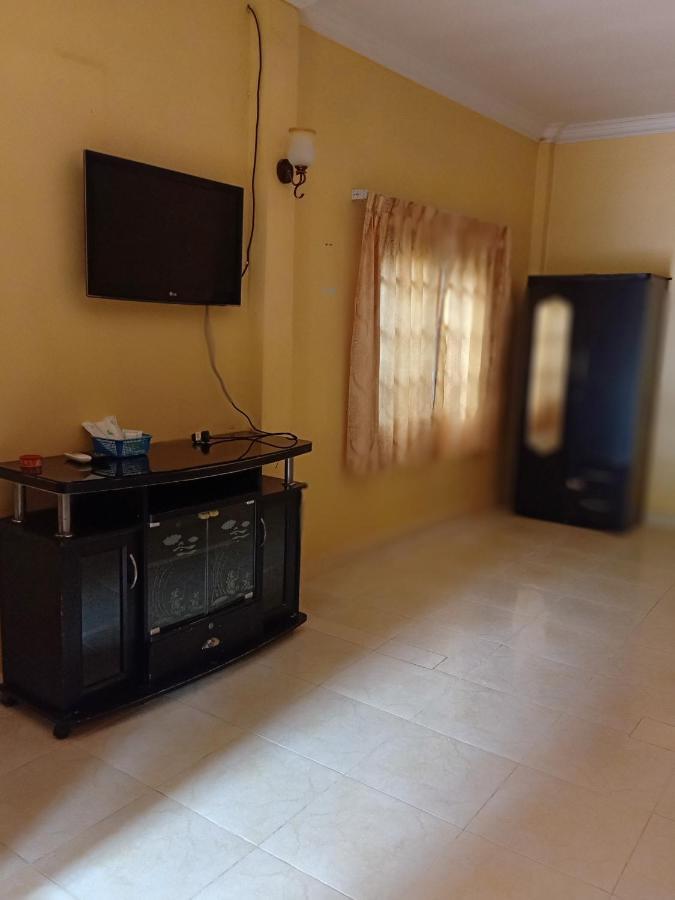 Hotel Pina House Kep Esterno foto