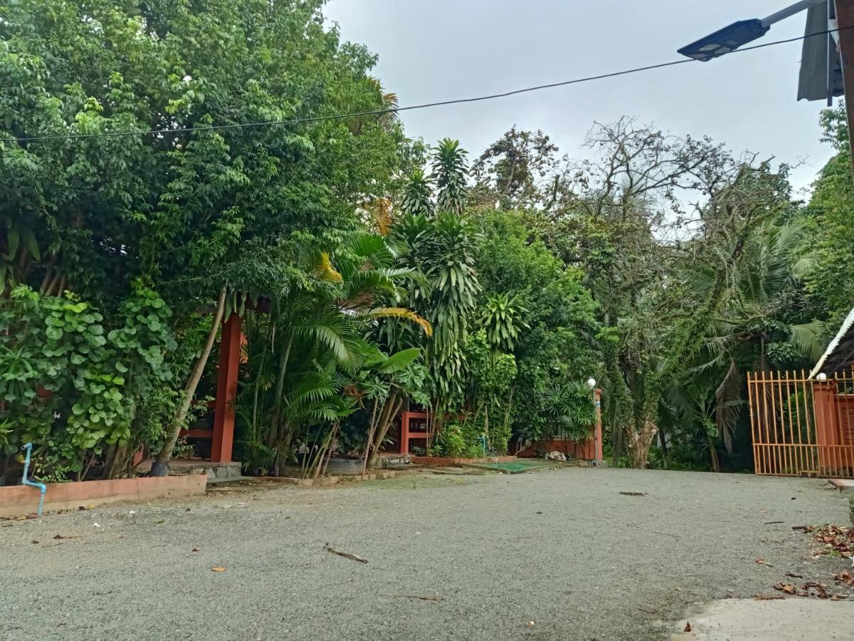Hotel Pina House Kep Esterno foto